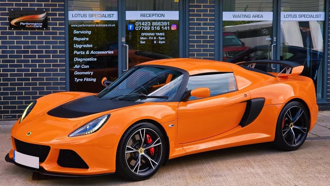 Lotus Paintwork and Body Repair 0