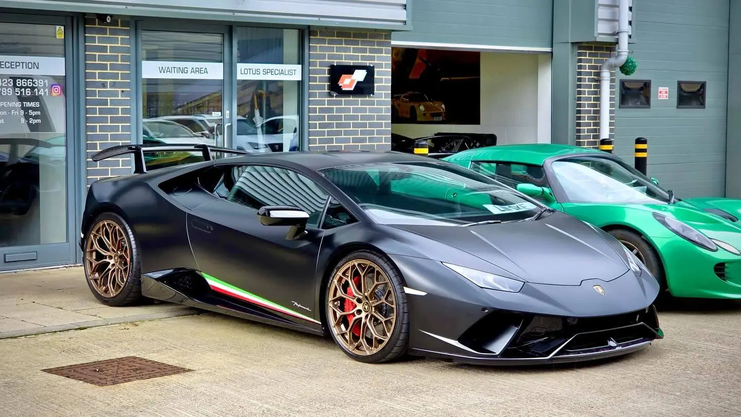 High Performance Vehicle Servicing 0