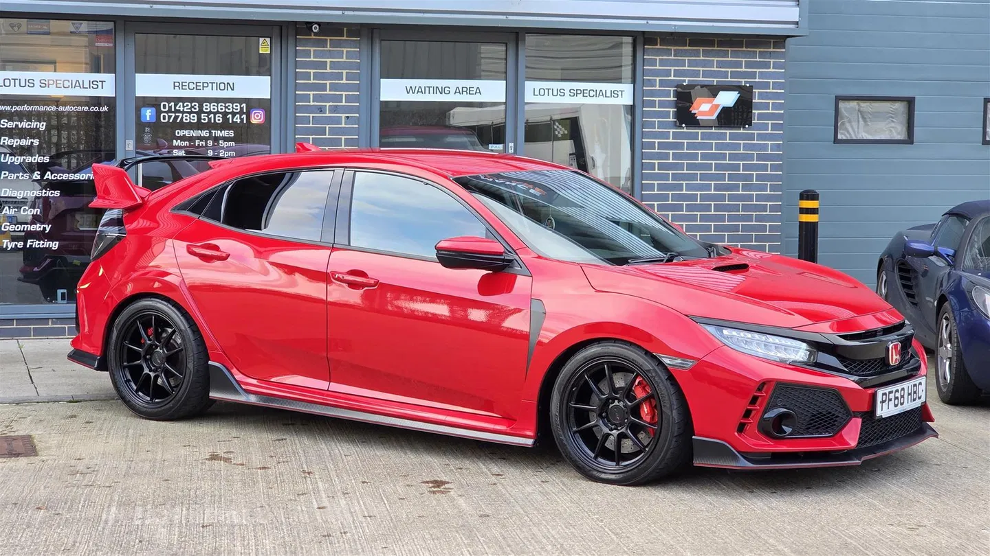 Honda Civic (MK10) 2.0 VTEC Type R GT [FK8] view 4
